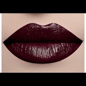 Classic creamy lipstick